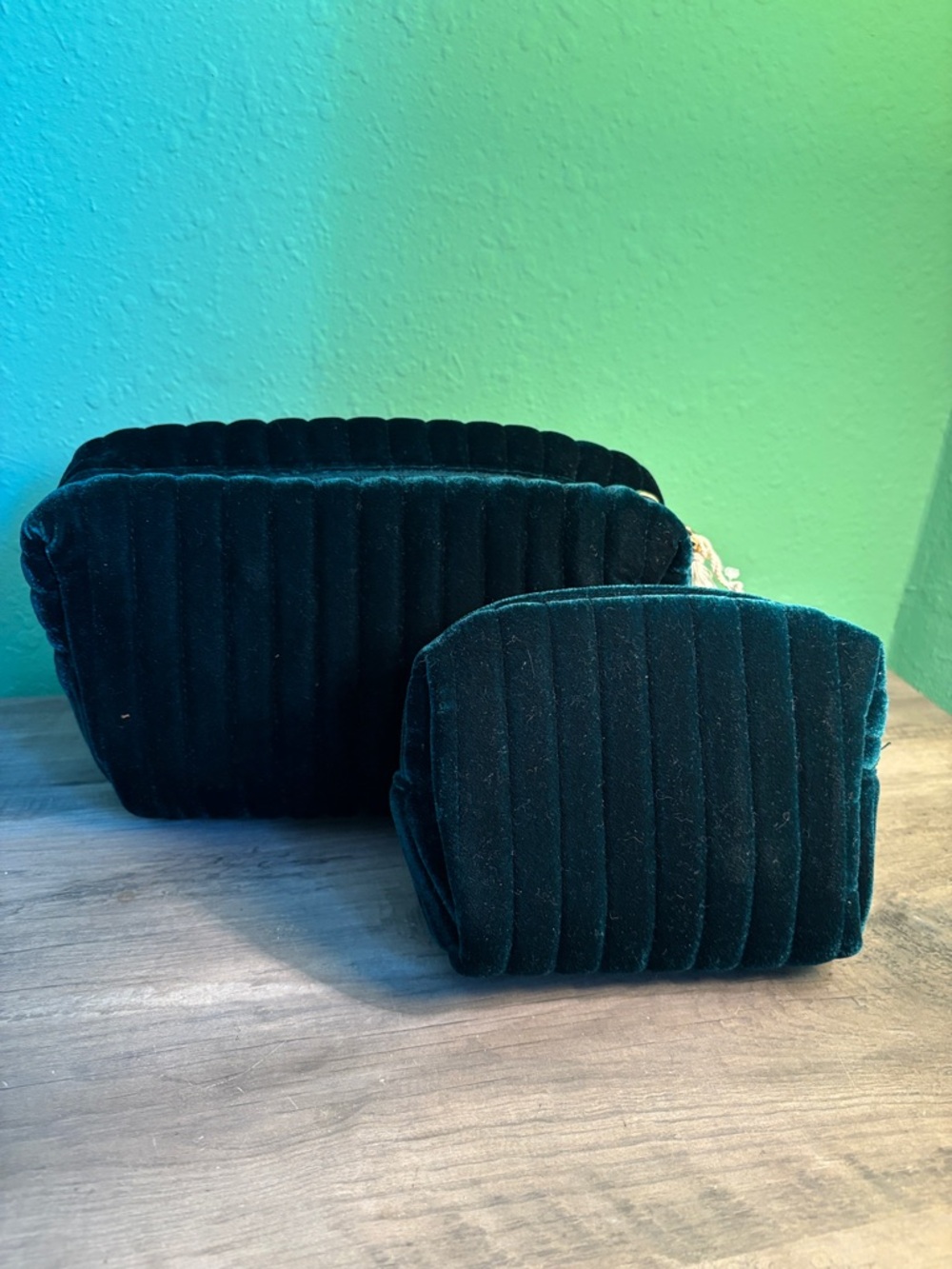 Universal Thread Quilted Velvet Cosmetic Pouch Set